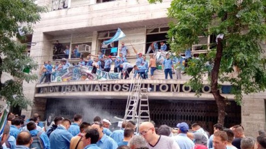 Video: tensión en la UTA por una protesta de la oposición del gremio