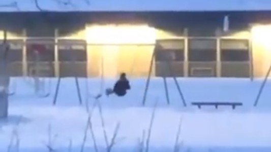 El reto viral de las fiestas: ¿Para qué lado va la hamaca?