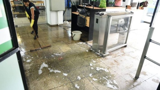 Intensas lluvias en Córdoba: se inundó el Concejo Deliberante y hay 200 evacuados