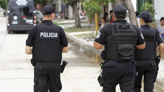 Policías de Santa Fe podrán tener su arma lista para disparar