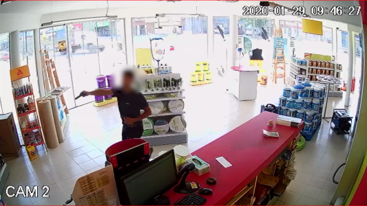 Asalto a mano armada en una pinturería de Blas Parera al 7900