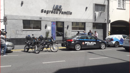 50 empleados en la calle por el cierre de la Clínica Sagrada Familia