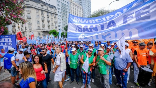 Municipales vuelven a las protestas en diferentes rutas