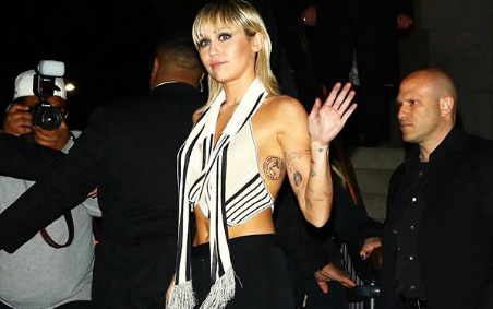 El descuido de Miley Cyrus en una foto que por ahora zafó de la censura de Instagram