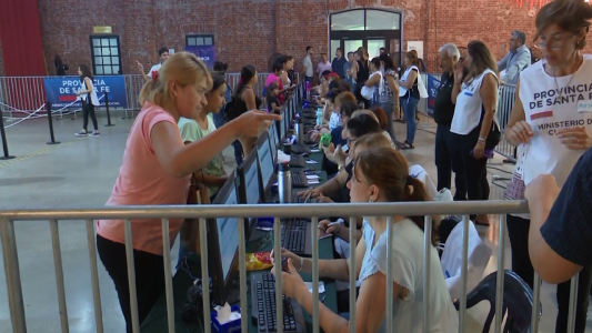 Comenzó la entrega de la Tarjeta AlimentAR en la ciudad de Santa Fe