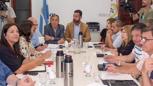 Sin oferta salarial, la paritaria docente pasó a un nuevo cuarto intermedio