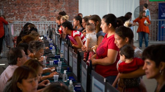 La tarjeta Alimentar comienza a entregarse en diferentes puntos de la provincia