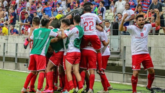 Sudamericana: Bustos salvó del infierno a Independiente y le dio la agónica clasificación