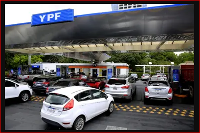 Por la suba de un impuesto YPF aumentó el precio de las naftas