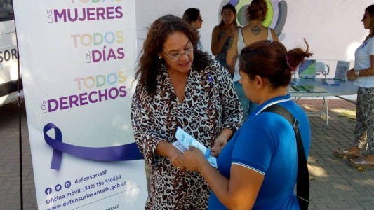 Día internacional de la Mujer: la Defensoría desarrolla actividades en plazas, hospitales y edificios públicos