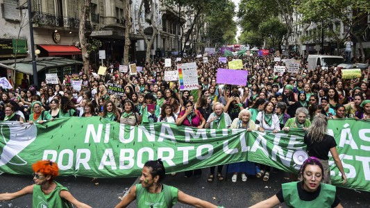 Envían al Congreso proyecto de legalización del aborto y Plan de los 1.000 días