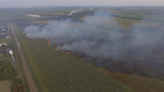 La quema de pastizales cercó a Santo Tomé y Barrio El Pozo