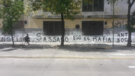 Atribuyen a la barra brava de Boca los "aprietes" a funcionarios porteños