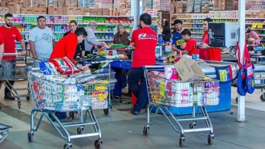 Mercantiles y supermercados acuerdan horario de atención al público