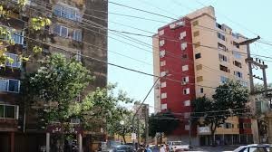 Video: Tensión en barrio Las Flores por una pareja que no respetó el aislamiento