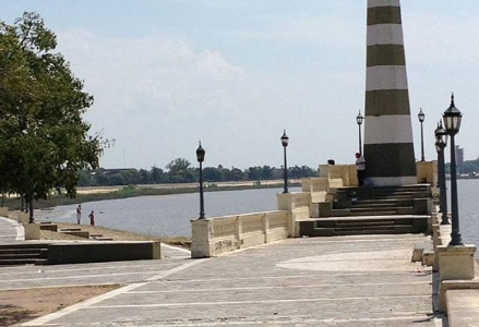 Martes con poca nubosidad y caluroso en la ciudad y la región
