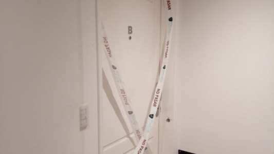 Detuvieron a una pareja que se escapó de su cuarentena en el Hospital Muñiz y rompió la faja de clausura de su casa