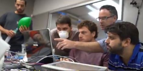 Coronavirus: jóvenes rosarinos crearon un respirador WiFi, 4G y con geolocalizador