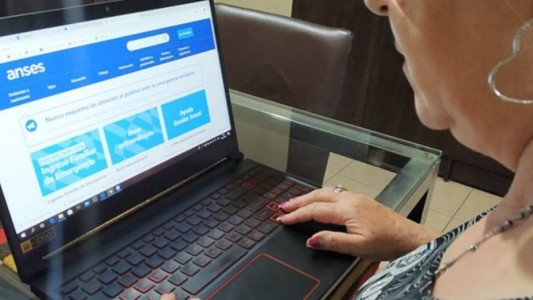 El Gobierno aclaró que el Ingreso Familiar de Emergencia podrá ser cobrado por un integrante de la familia