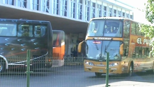 Prorrogan hasta el 13 de abril las suspensiones del transporte interurbano, de media y larga distancia