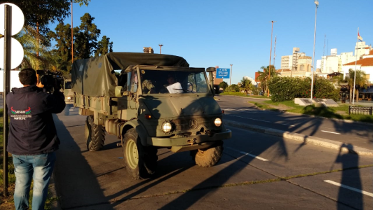 Las Fuerzas Armadas comienzan la entrega de alimentos en la ciudad de Santa Fe