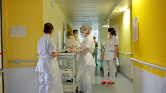 Pandemia: médicos jubilados podrán trabajar en hospitales bonaerenses