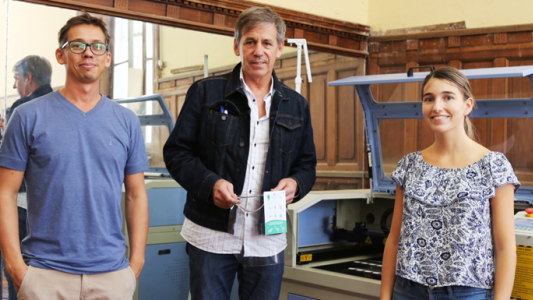 Fabrican máscaras protectoras destinadas a trabajadores municipales