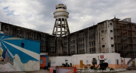 Internan a una guardiacárcel con coronavirus y activan protocolo en el penal de Olmos