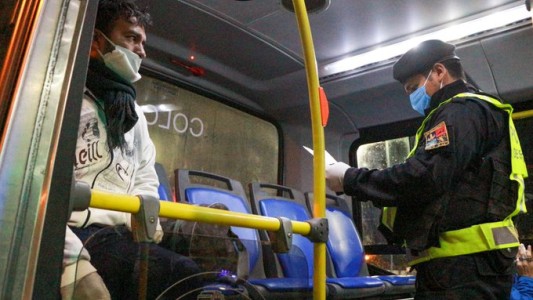 Sólo entre la mañana y la siesta trasladaron a 18 personas por incumplir el aislamiento