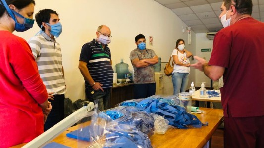 Donación de barbijos al Colegio de Enfermeros de Santa Fe
