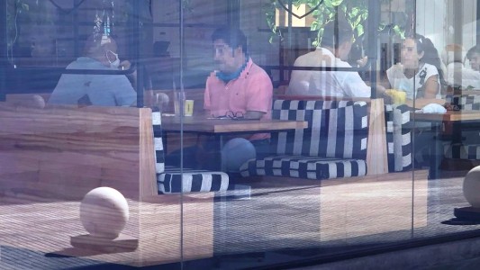 El insólito caso del bar que abrió en plena cuarentena en Tucumán