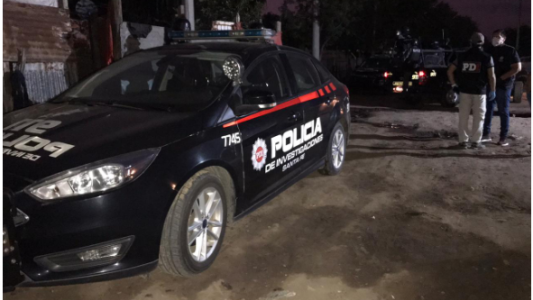 La AIC aprehendió a dos jóvenes y secuestró armas de fuego en barrio Abasto