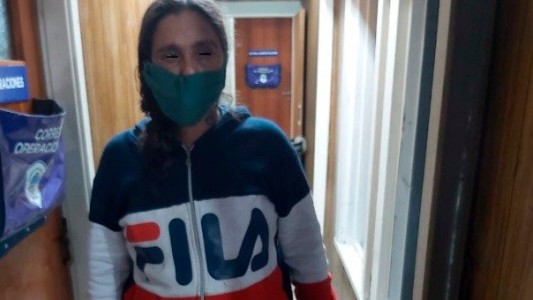 Mató a su madre de 81 años a golpes: los vecinos grabaron el momento