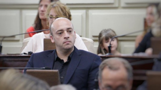 Proponen multas para los que amenacen o discriminen a personal de salud