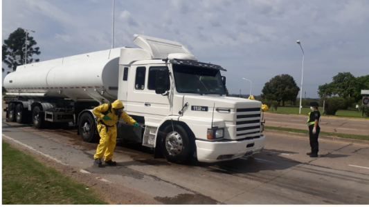 Túnel Subfluvial: En un mes fueron desinfectados unos 35 mil vehículos que ingresaron a la provincia