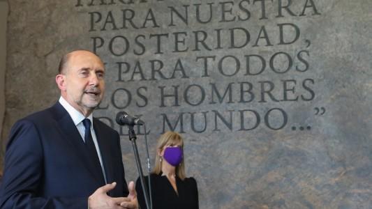 Perotti conmemoró el 1° de Mayo en el Museo de la Constitución