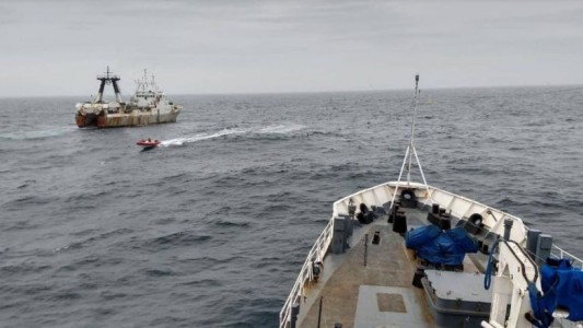 Prefectura capturó un buque portugués que operaba ilegalmente en aguas argentinas