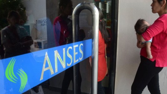 Algunos beneficiarios del IFE cobrarán los $ 10 mil de abril en junio