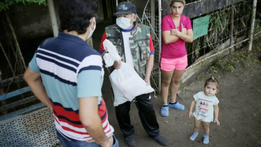 La Municipalidad aporta a la contención de las familias más vulnerables con alimentos y kits de higiene