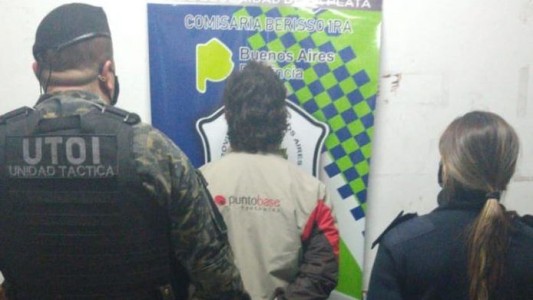 Violó a una mujer, la tiró a un riachuelo y después agredió a los policías durante su detención