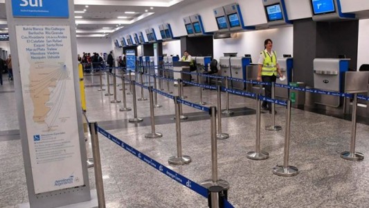 Postergación: hasta diciembre no llegarán vuelos internacionales a Aeroparque