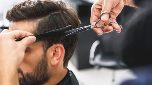 Peluqueros piden puntualidad a los clientes en el cumplimiento de turnos
