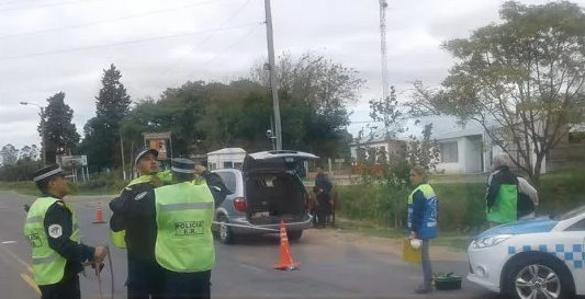 Van a expulsar del país a un brasilero que hacía dedo en la ruta