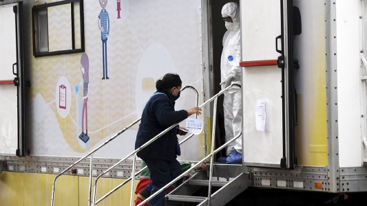 Coronavirus: qué es el porcentaje de positividad y por qué sugieren que esté debajo de 10