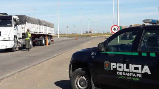 Doble cinturón de controles sanitarios de camiones y pasajeros que ingresan a la provincia