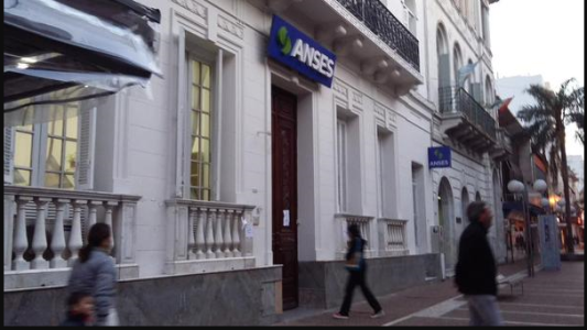 Hoy cobran jubilados y beneficiarios de IFE y AUH con DNI finalizado en 6