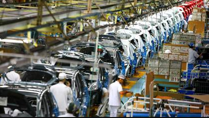 Retorna la actividad la industria automotriz