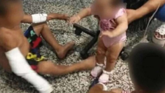 Le pegó a sus hijos con un machete por comprar caramelos y no irá presa