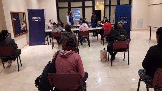 Continúa la entrega de las Tarjetas AlimentAR en territorio santafesino