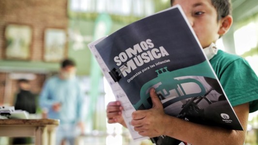 Entrega de instrumentos del programa municipal Somos Música